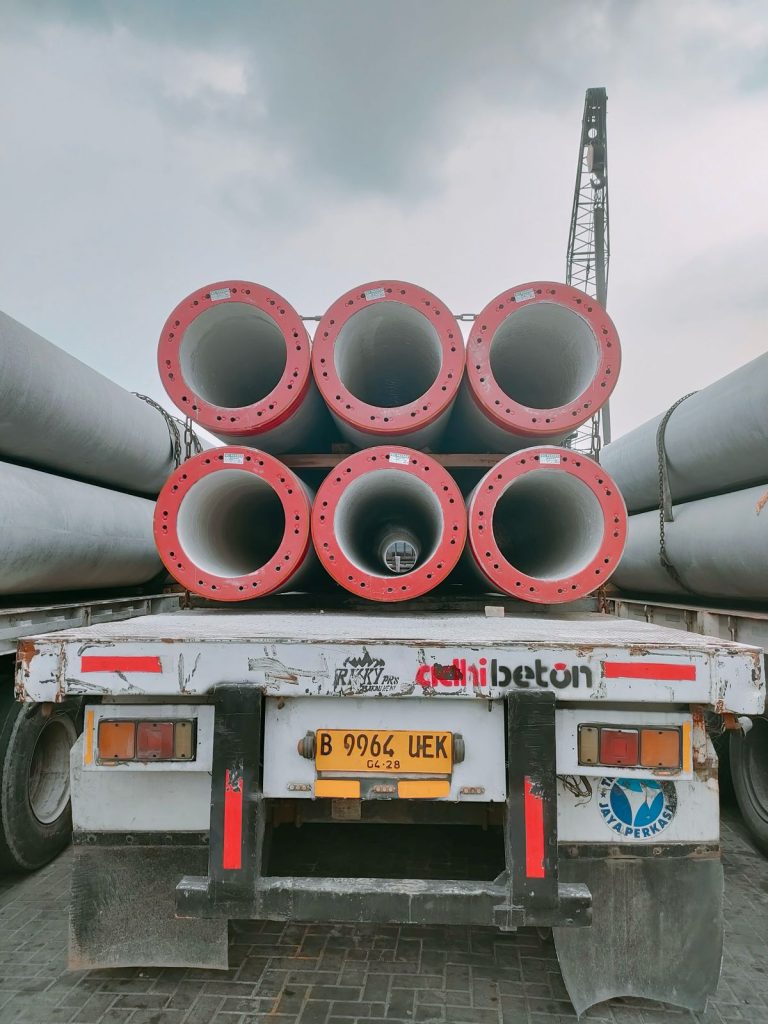 Pengiriman mandiri yasa logistik dari paku bumi via darat